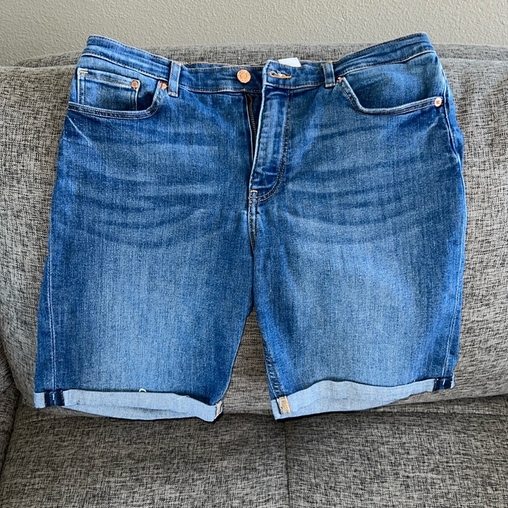 H &M Women’s Short